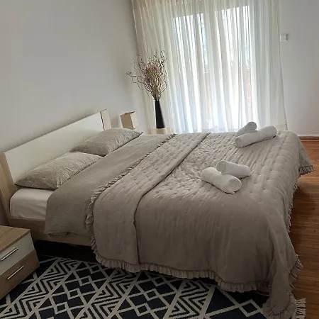 Cozy Centre Apartment *