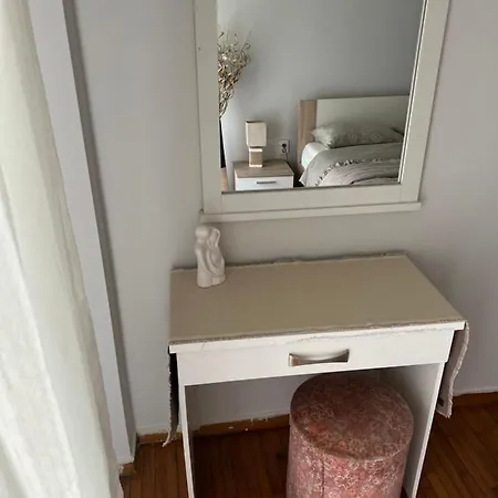 Cozy Centre *